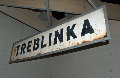 1280px-Treblinka_Concentration_Camp_sign_by_David_Shankbone.jpg