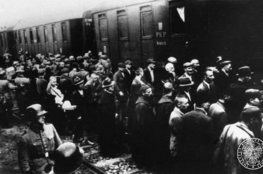 Auschwitz pierwszy transport 14.06.1940 Tarnów IPN wiki.jpg
