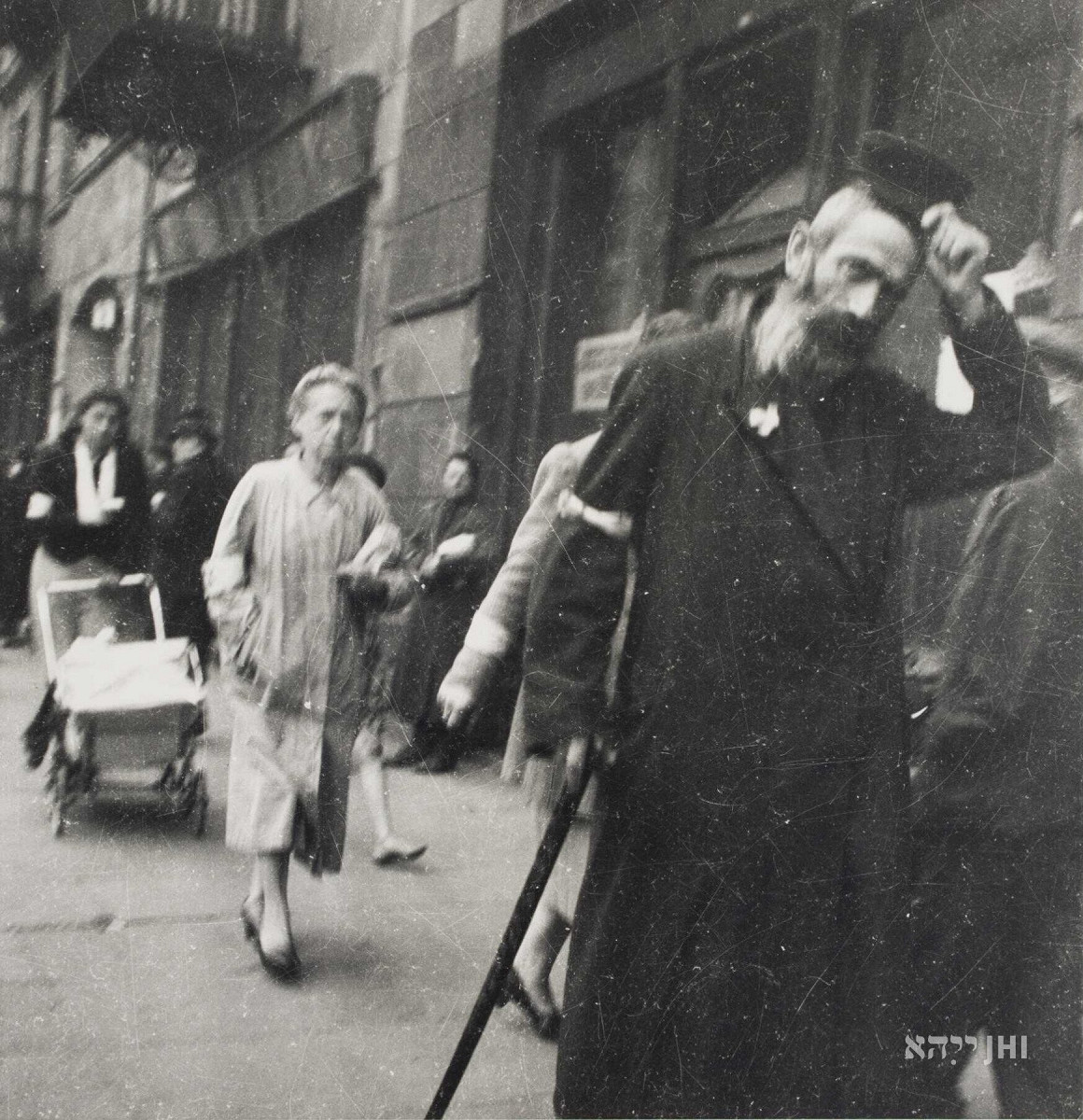 Spacer w piekle. Zdjęcia Heinricha Josta z getta warszawskiego \ Aktualności \ Spacer w piekle. Zdjęcia Heinricha Josta z getta warszawskiego \ Żydowski Instytut Historyczny