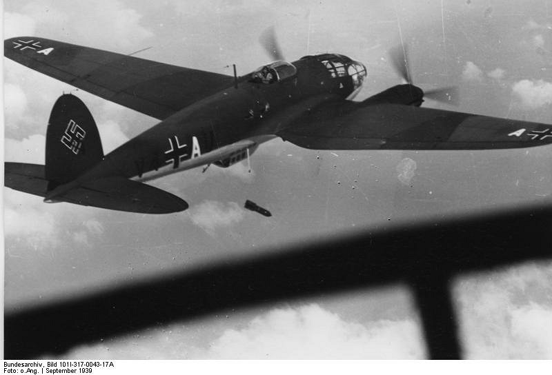 Flugzeug_Heinkel_He_111 nad Polską, 1939 ---- Bundesarchiv, Bild 101I-317-0043-17A ---- CC-BY-SA 3.0.jpg [34.46 KB]