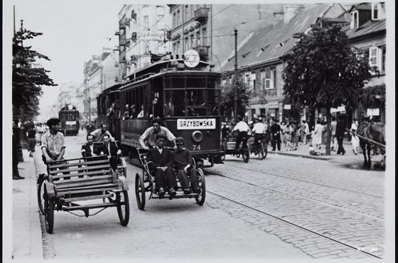Getto warszawskie, ulica Leszno, czerwiec 1941. Fot. Willy Georg, zbiory ŻIH.jpg