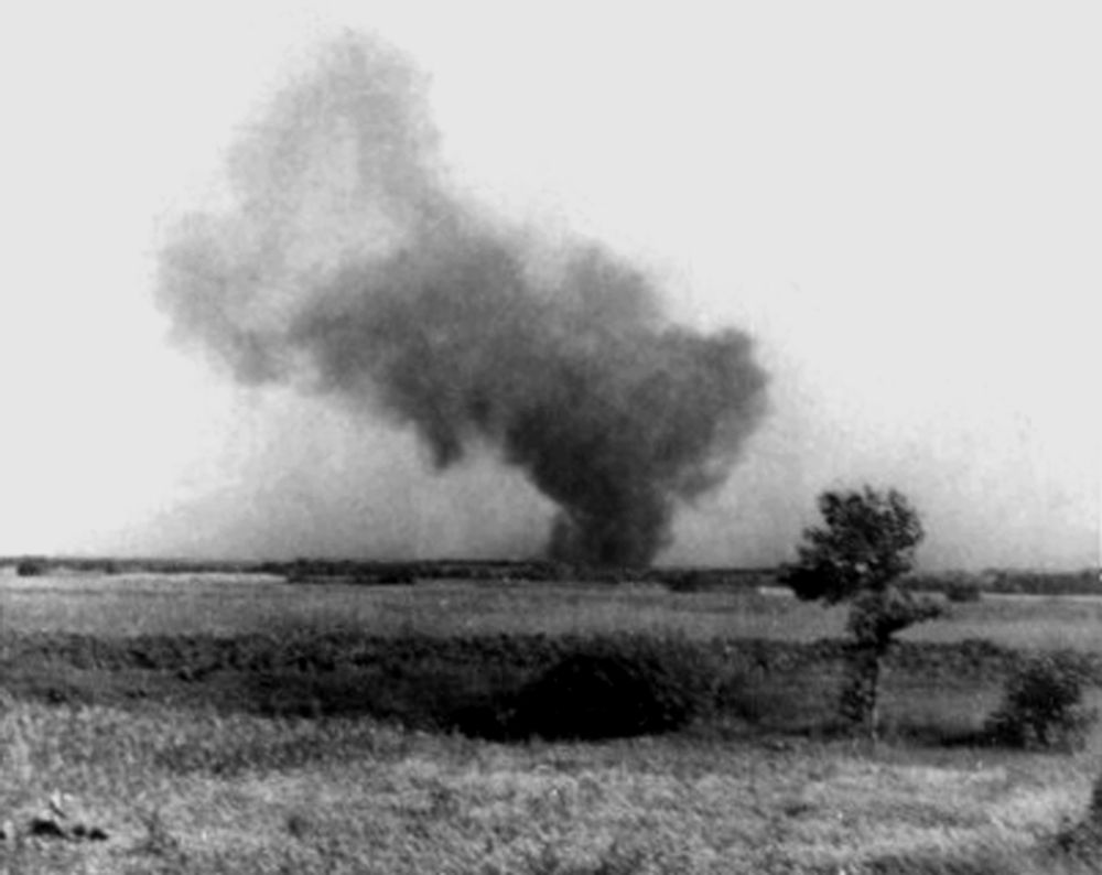 Treblinka_uprising_(Ząbecki_1943).jpg
