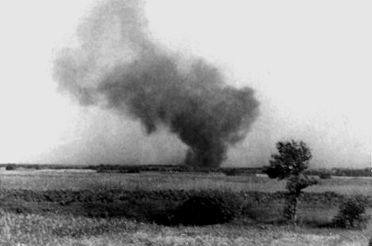 Treblinka_uprising_(Ząbecki_1943).jpg